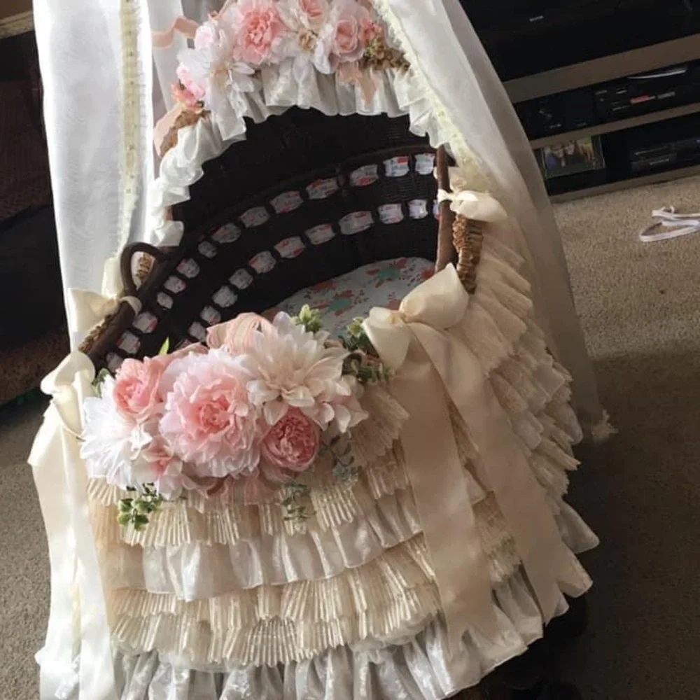 CUSTOM ORDER SLEEPING BEAUTY THEMED BABY GIRL BASSINET - Picture 5 of 5